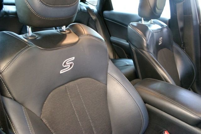 2016 Chrysler 200 S