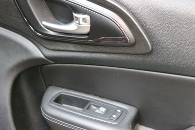 2016 Chrysler 200 S