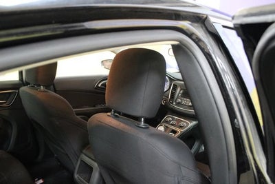 2015 Chrysler 200 LX