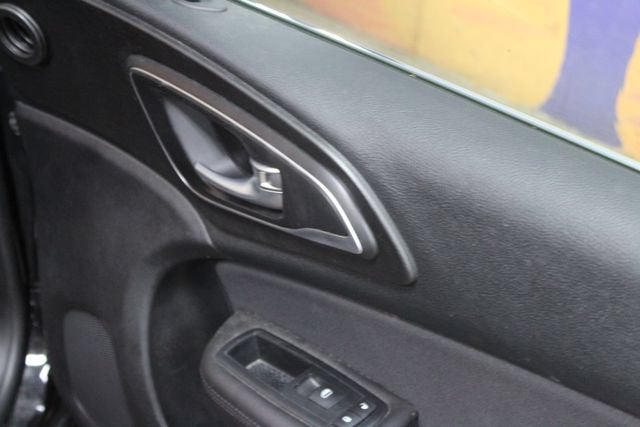 2015 Chrysler 200 LX