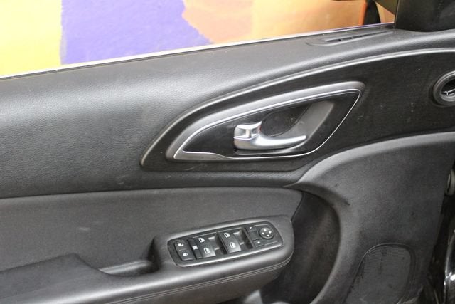 2015 Chrysler 200 LX