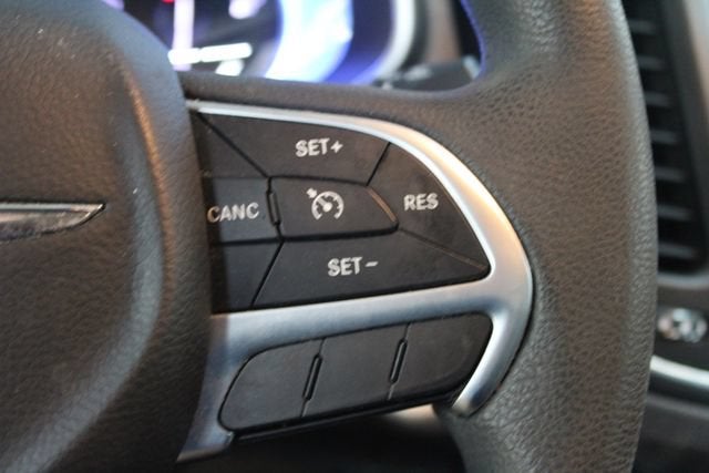 2015 Chrysler 200 LX