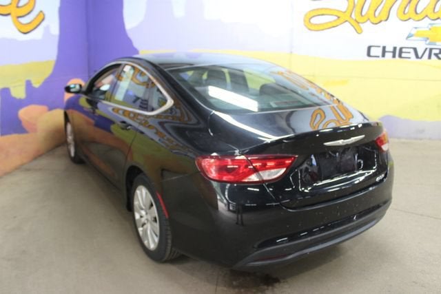2015 Chrysler 200 LX