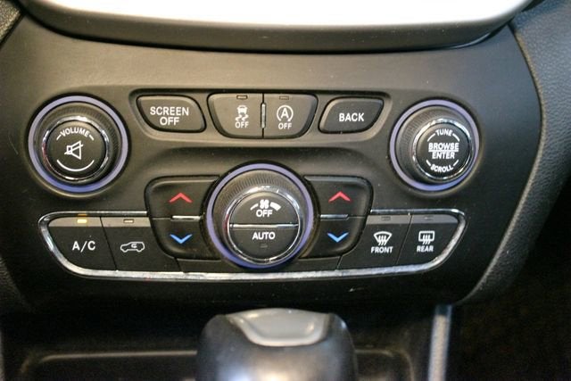 2017 Jeep Cherokee L Plus Pkg