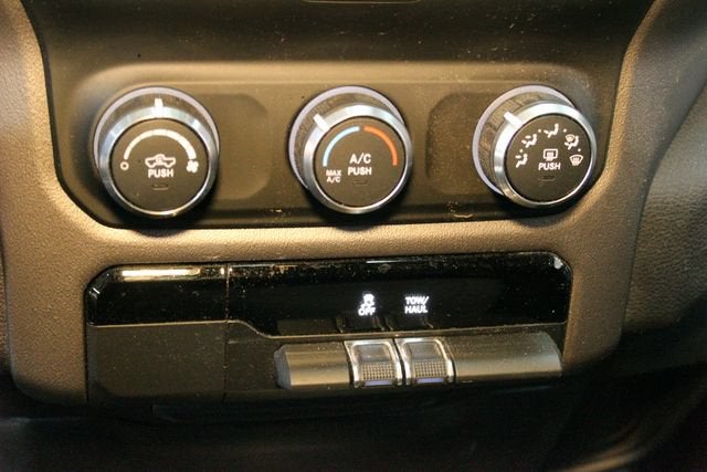 2019 RAM 1500 Big Horn/Lone Star Crew Cab 4x4 5'7" Box