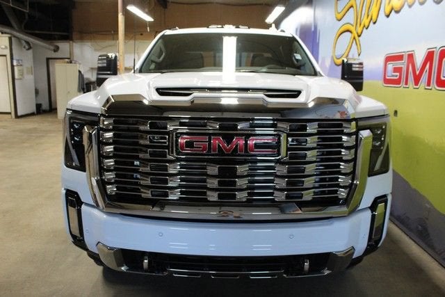 2026 GMC Sierra 3500 HD Denali DRW