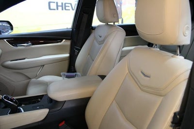 2017 Cadillac XT5 Luxury FWD