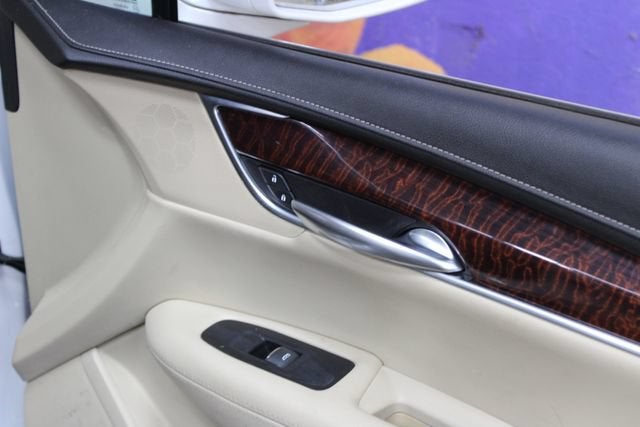 2018 Cadillac XT5 Luxury AWD