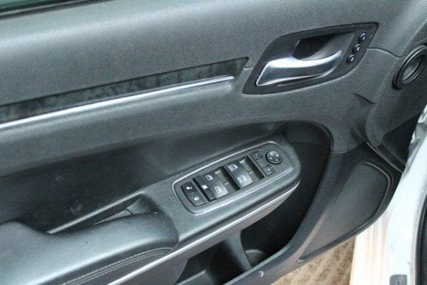 2023 Chrysler 300 Touring L