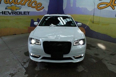 2023 Chrysler 300 Touring L