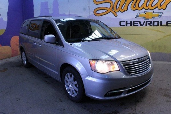 2016 Chrysler Town & Country Touring