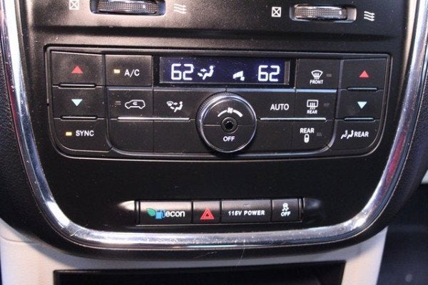 2016 Chrysler Town & Country Touring