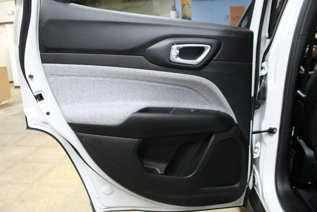 2023 Jeep Compass Latitude Lux FWD