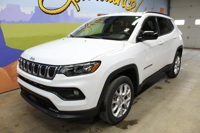 2023 Jeep Compass Latitude Lux FWD