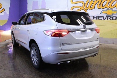 2022 Buick Enclave Essence