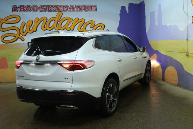 2022 Buick Enclave Essence