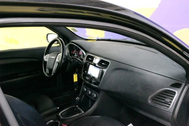 2012 Chrysler 200 Limited