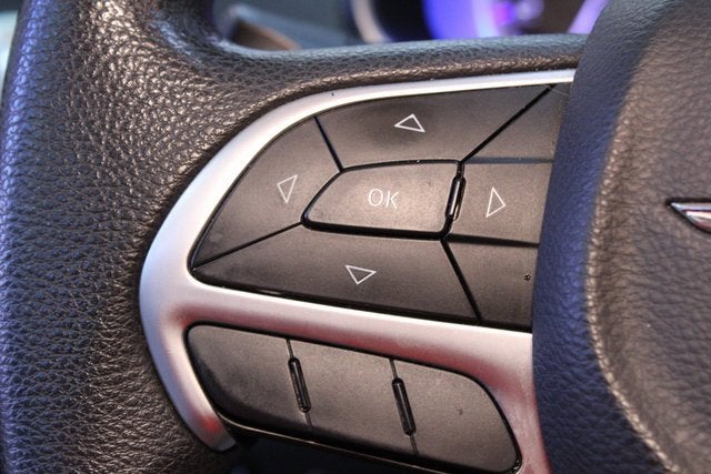 2016 Chrysler 200 LX