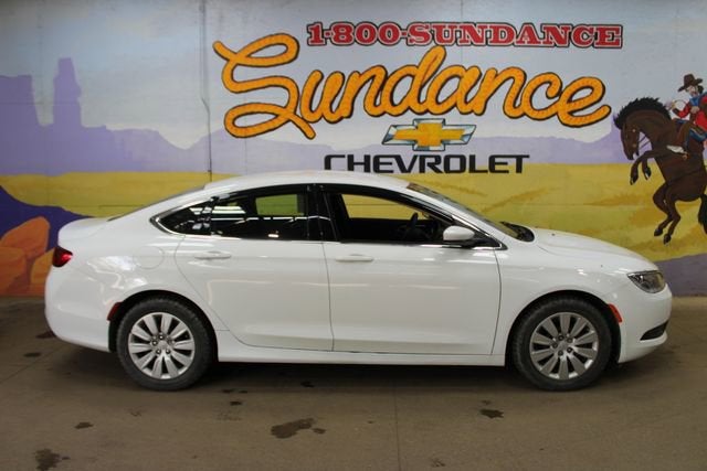 2016 Chrysler 200 LX