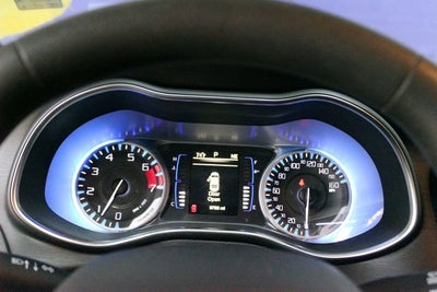 2016 Chrysler 200 LX