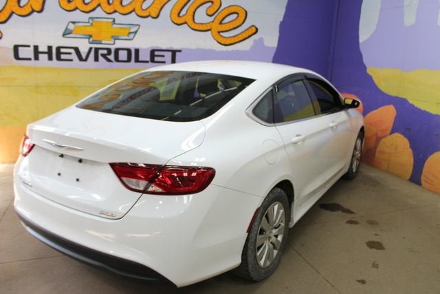 2016 Chrysler 200 LX