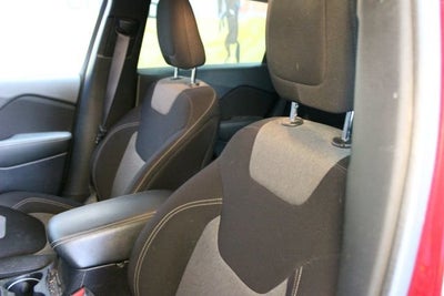 2017 Jeep Cherokee Sport