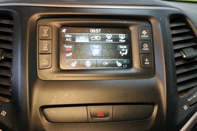 2017 Jeep Cherokee Sport