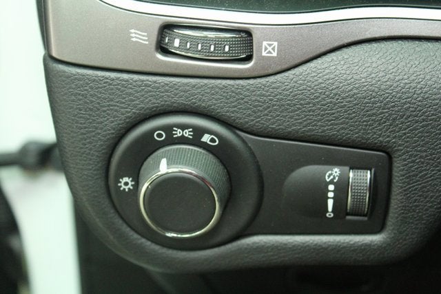 2019 Jeep Cherokee Sport