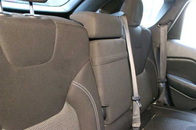 2019 Jeep Cherokee Sport