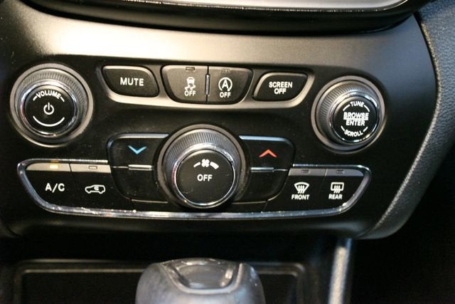 2019 Jeep Cherokee Sport