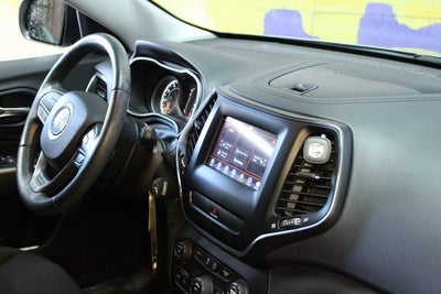 2019 Jeep Cherokee Sport