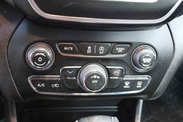 2019 Jeep Cherokee Sport