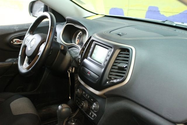 2017 Jeep Cherokee Sport