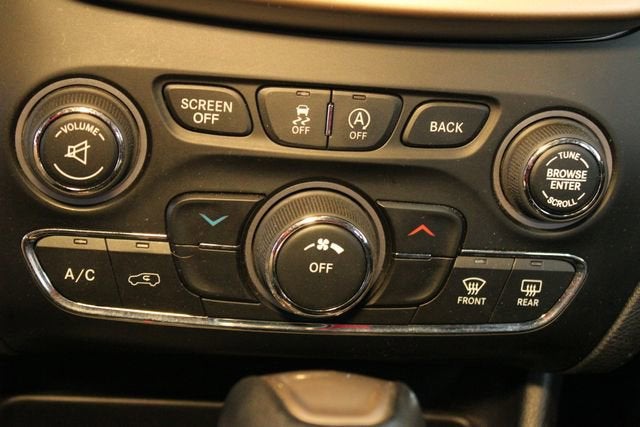 2017 Jeep Cherokee Sport