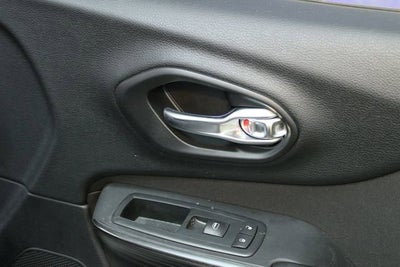 2017 Jeep Cherokee Sport