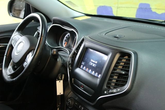 2019 Jeep Cherokee Sport