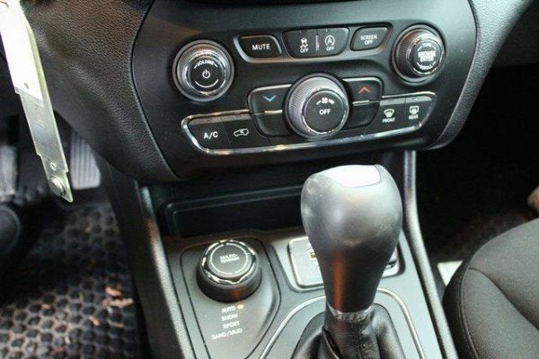 2020 Jeep Cherokee Upland