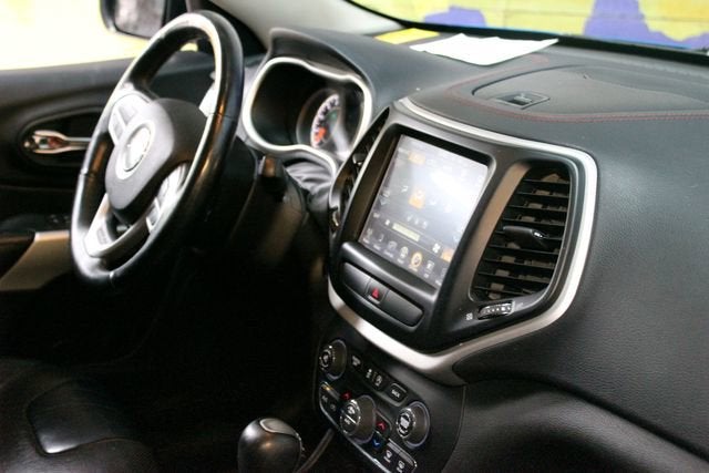 2017 Jeep Cherokee L Plus Pkg