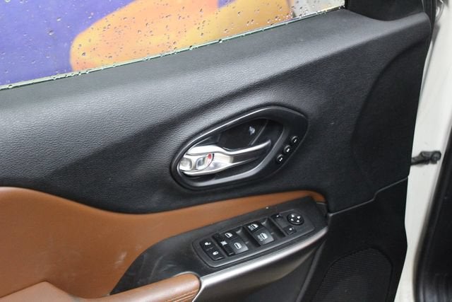 2019 Jeep Cherokee Overland