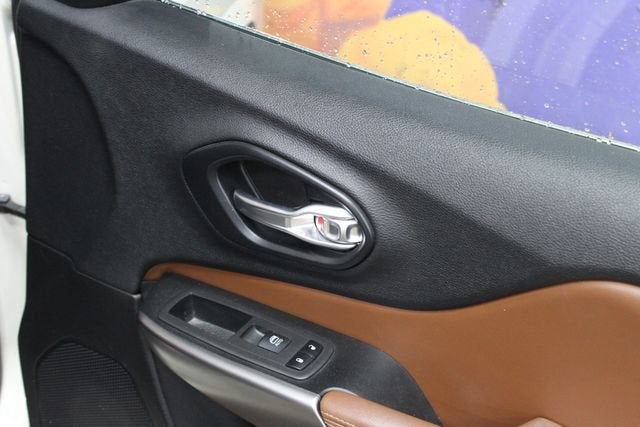 2019 Jeep Cherokee Overland