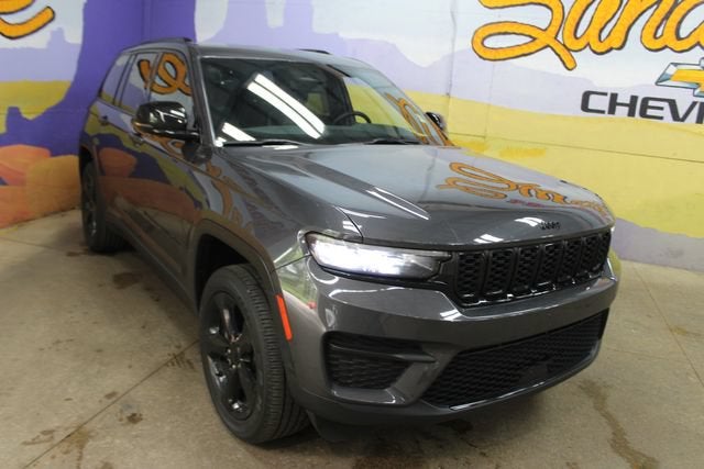 2023 Jeep Grand Cherokee Altitude 4x4