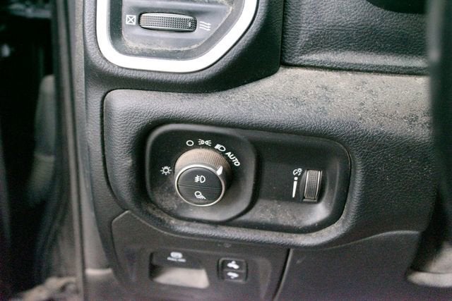 2021 RAM 1500 Big Horn Quad Cab 4x4 6'4" Box
