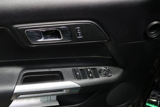 2017 Ford Mustang V6