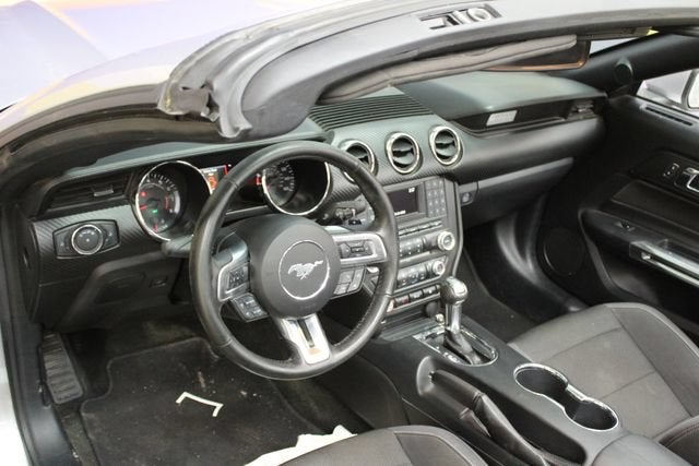 2016 Ford Mustang V6