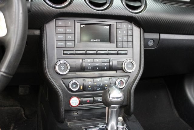 2016 Ford Mustang V6