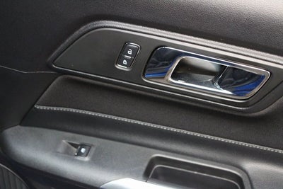 2017 Ford Mustang V6