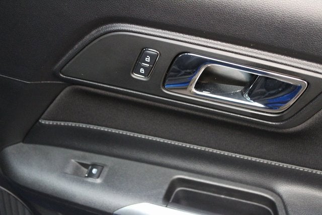 2017 Ford Mustang V6