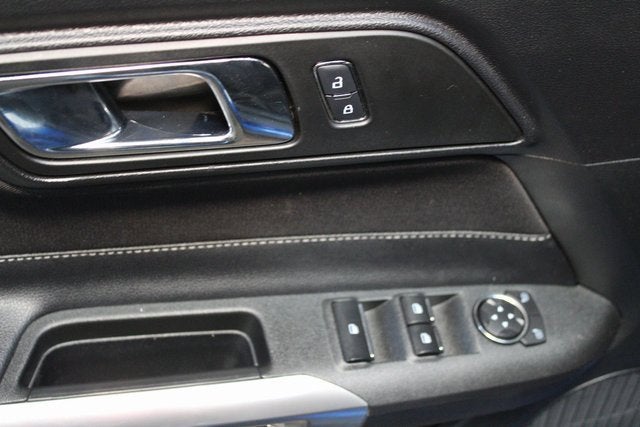 2017 Ford Mustang V6