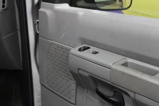 2012 Ford E-350 Super Duty XLT