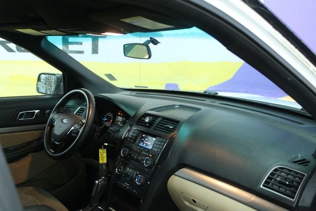 2017 Ford Explorer Base